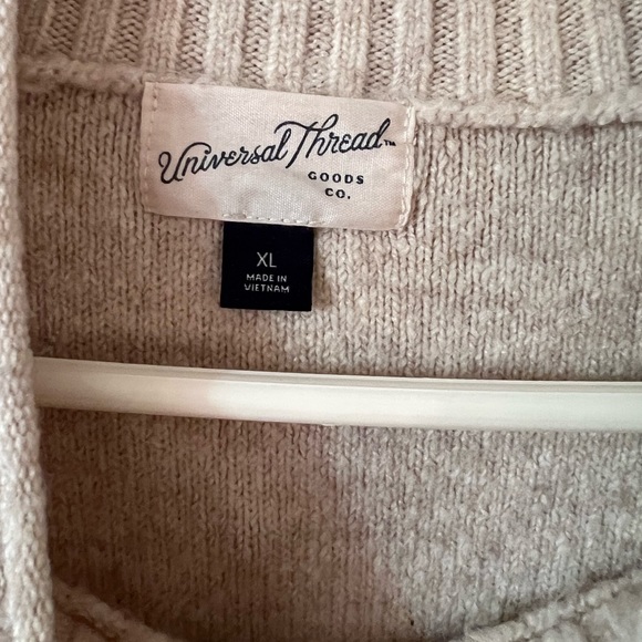 Universal Thread Color-block Sweater - Picture 6 of 6